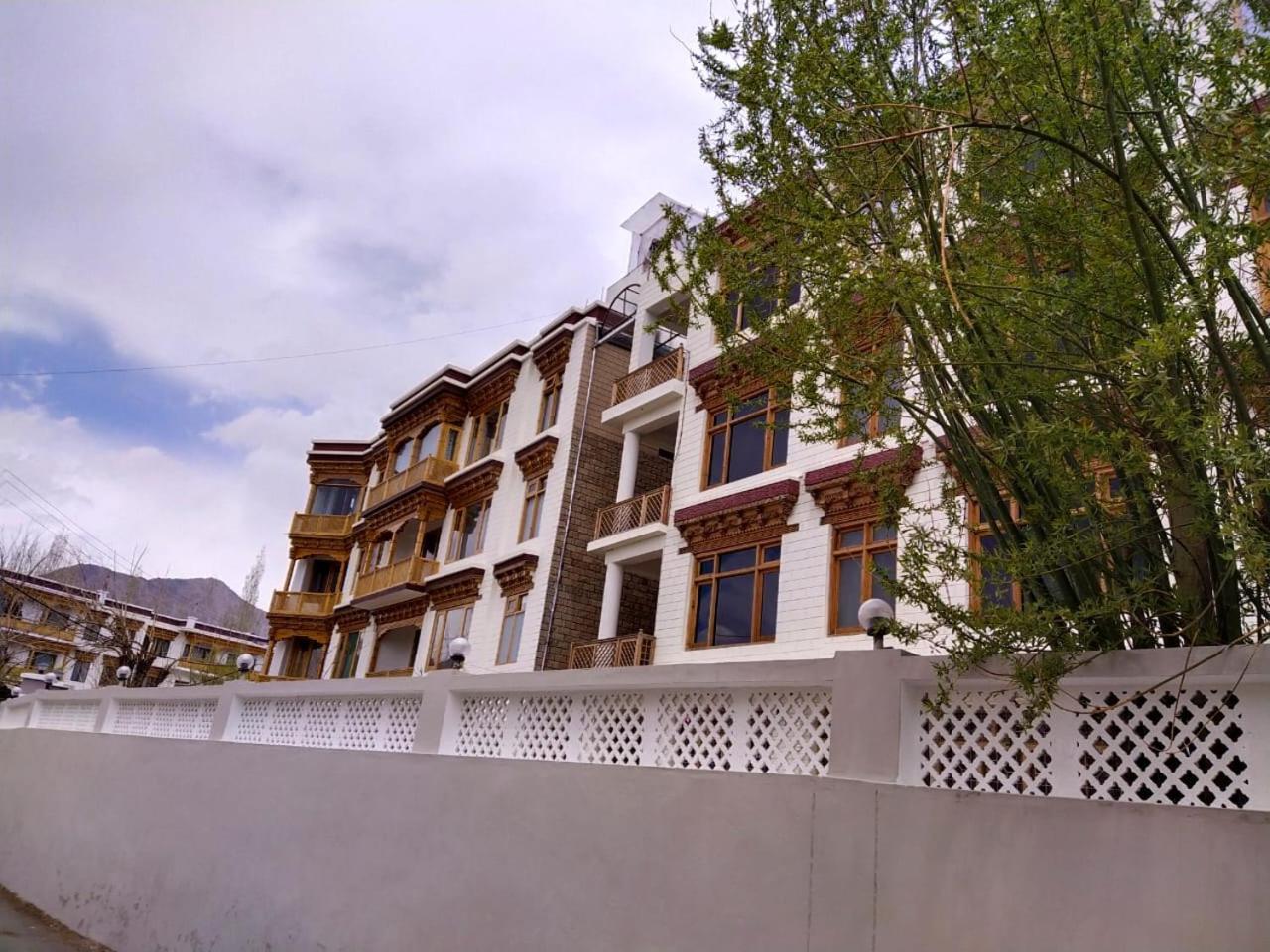 Kanishka Hotel Ladakh By Lexstays Leh Esterno foto